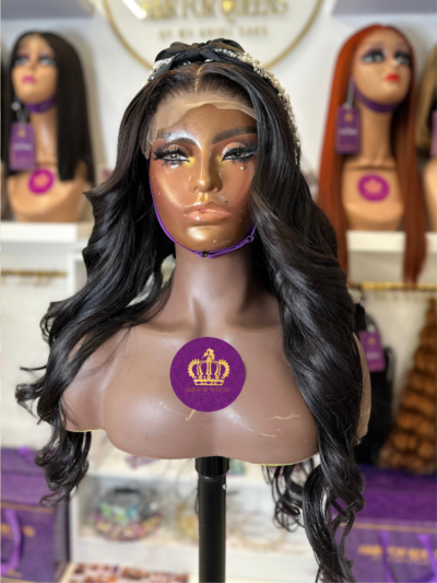 Queen Luara – 24 inches 5x5 Vietnamese Body Wavy Wig